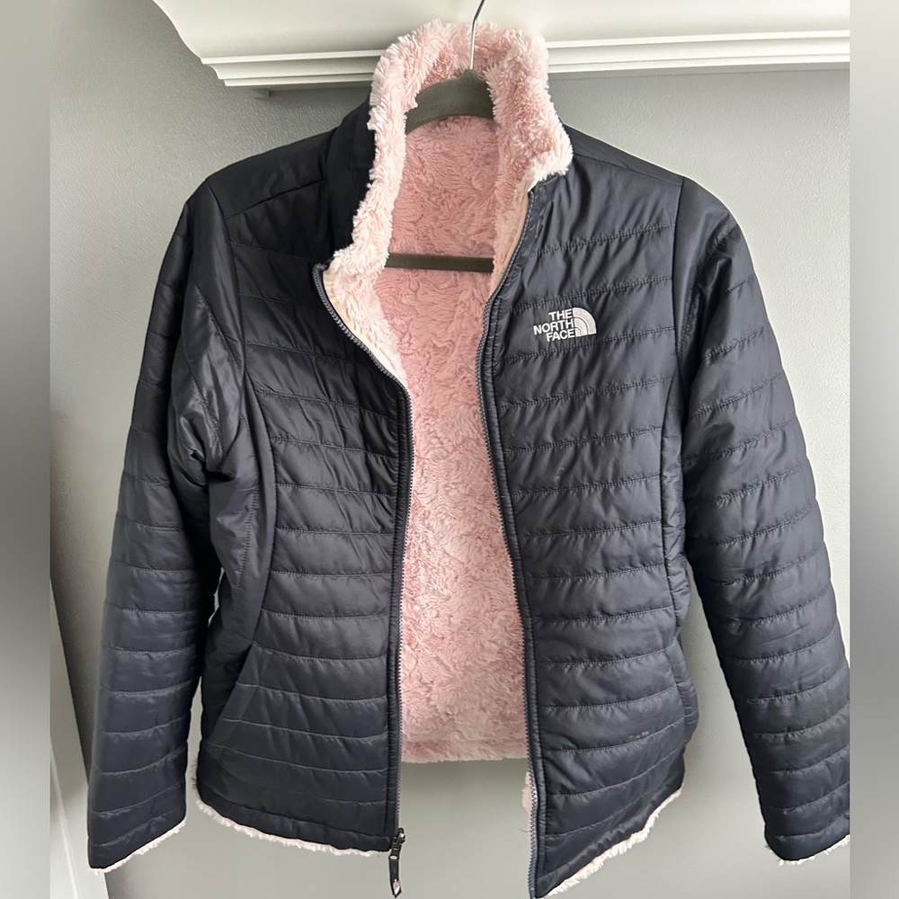 The North Face Girl’s Reversible Insulated Jacket, Size kids XL, grey/light pink